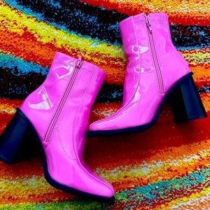 HEELED HOT PINK BOOTS / SHOES